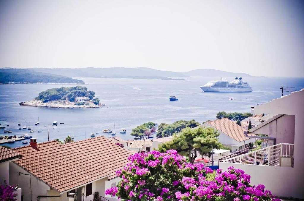 Apartments Slijepcevic Hvar Town Camera foto