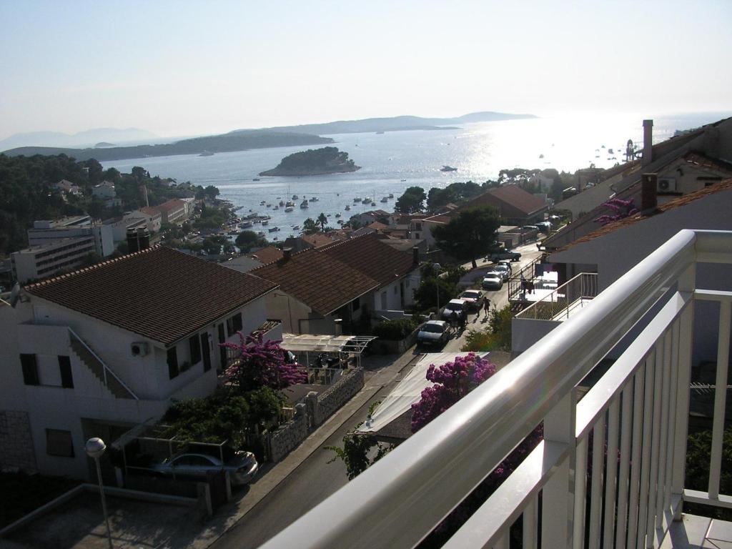 Apartments Slijepcevic Hvar Town Camera foto