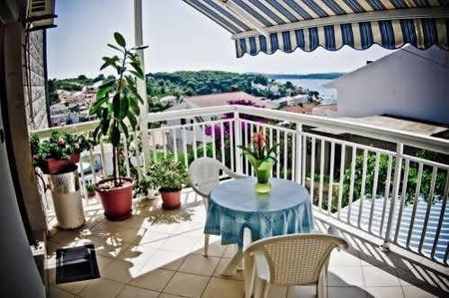 Apartments Slijepcevic Hvar Town Esterno foto